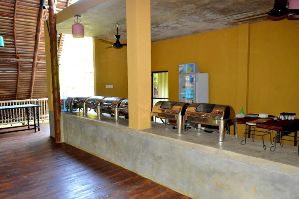 Kottawatta River Bank Resort Udawalawe Buitenkant foto